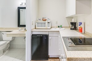 Apartment (0 Bedroom) | Interior