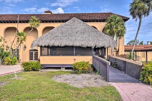 Apartment (0 Bedroom) | Interior - Studio w/ Direct 10K Islands Access: Boat + Swim! (Naples)