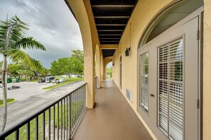 Apartment (0 Bedroom) | Interior