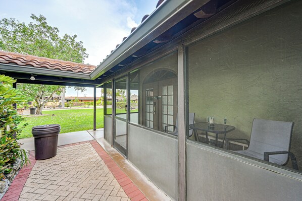 Apartment (0 Bedroom) | Interior