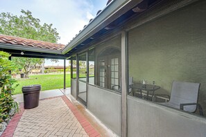 Interior - Resort-style Naples Studio w/ Marina Access! (Naples)