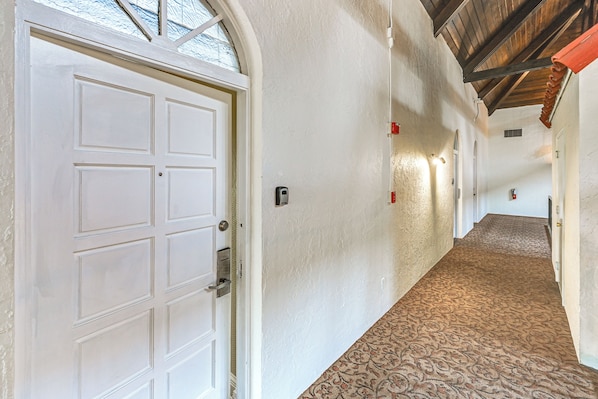 Apartment (0 Bedroom) | Interior