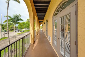 Apartment (0 Bedroom) | Interior