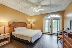 Apartment (0 Bedroom) | Interior