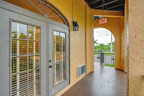 Apartment (0 Bedroom) | Interior