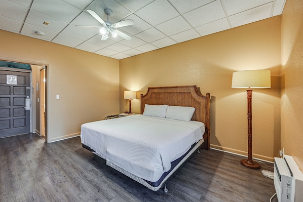 Apartment (0 Bedroom) | Front of property