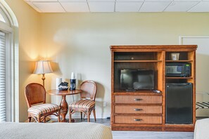 Apartment (0 Bedroom) | Interior