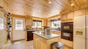 Rumah (2 Bedrooms) | Interior