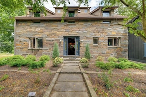 Interior - Riverfront Hudson Valley Gem w/ Beach Access! (Athens)