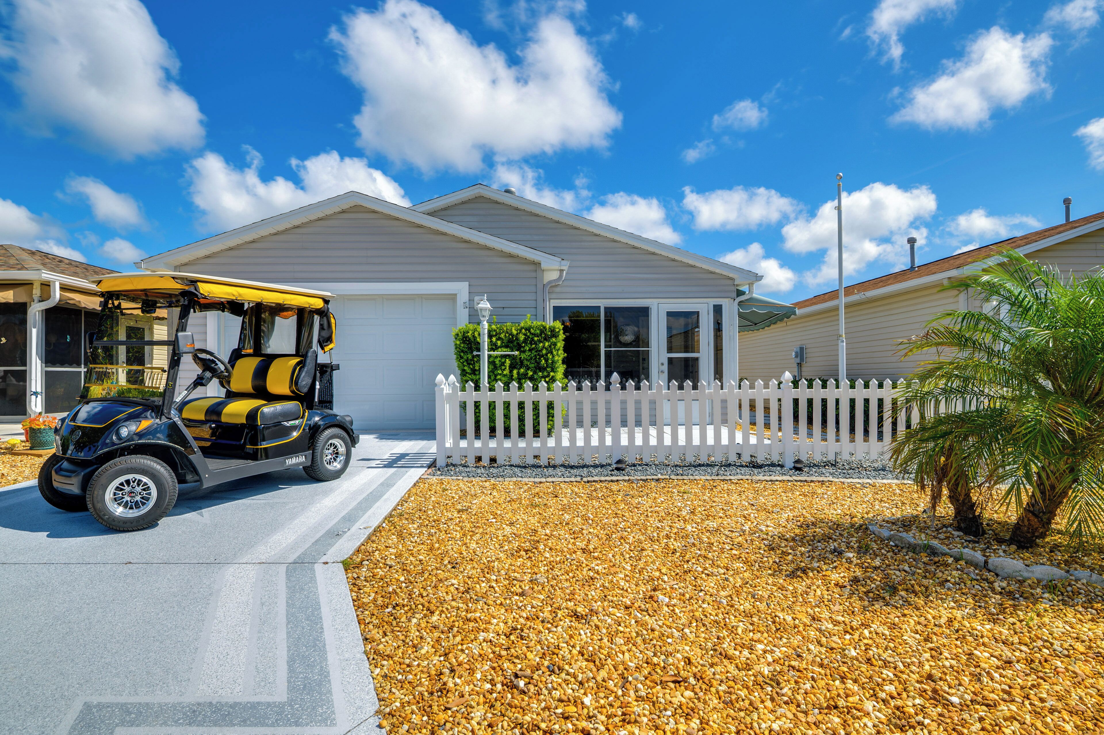 House (2 Bedrooms) | Front of property