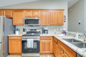 House (2 Bedrooms) | Interior