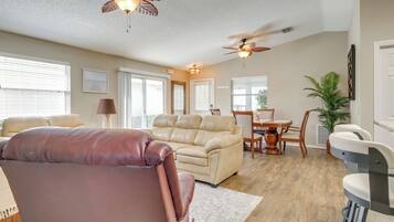 House (2 Bedrooms) | Interior