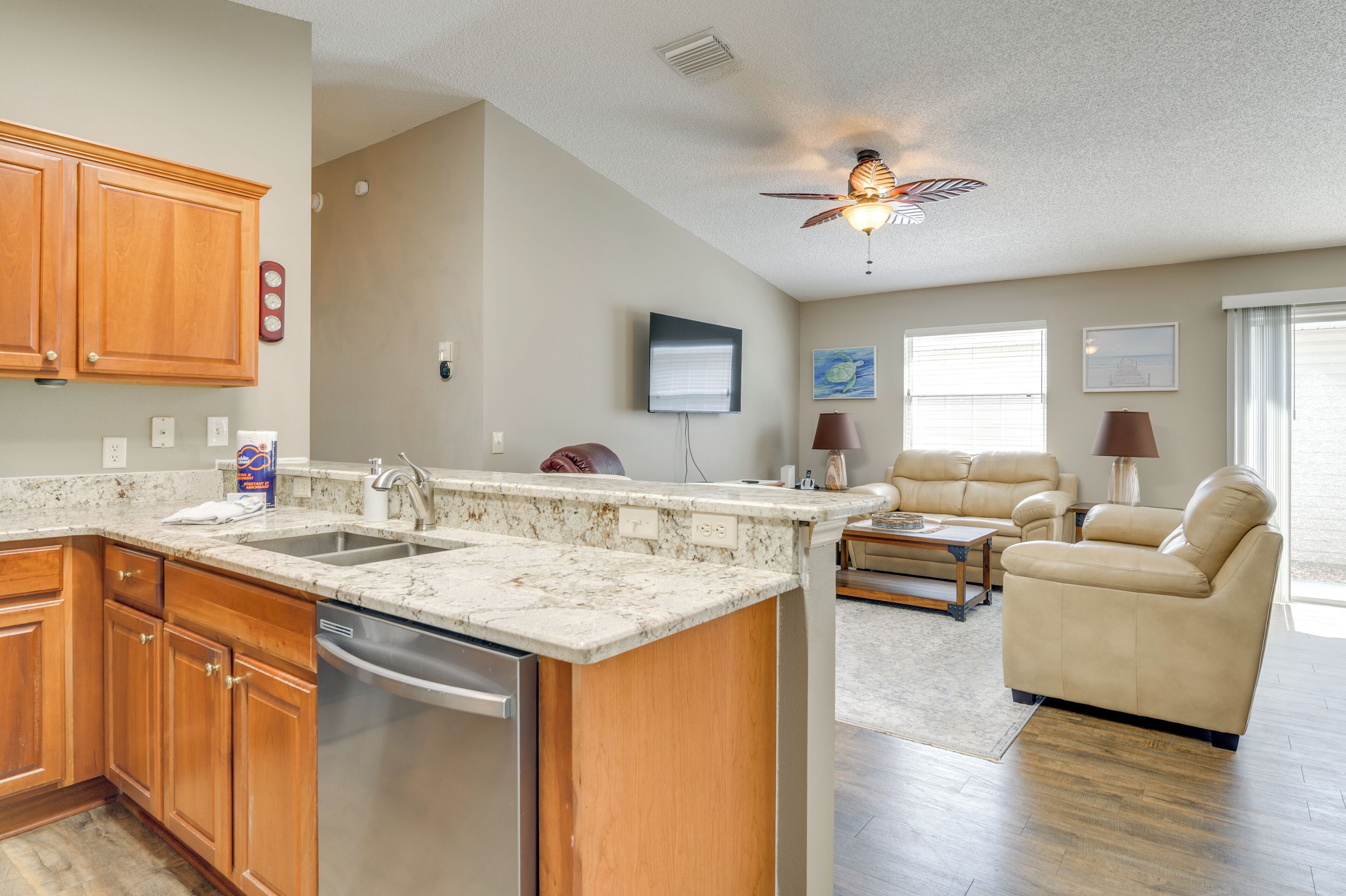 House (2 Bedrooms) | Interior