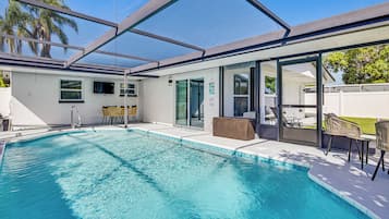 House (3 Bedrooms) | Front of property