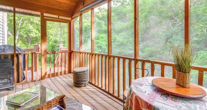 3 Mi to Dtwn Jefferson City: Family Home w/ Deck