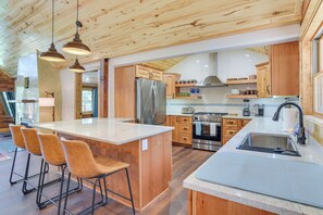 House (5 Bedrooms) | Interior - 3 Mi to Resort: Year-round Angel Fire Getaway! (Angel Fire)