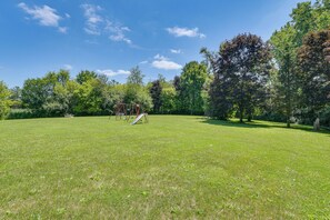 House (2 Bedrooms) | Interior - 6 Shared Acres, Pool Table: Barrington Hills Apt! (Barrington)