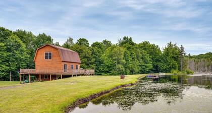5 Mi to Jay Peak Resort: Cabin w/ Pond Access!