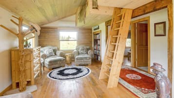 House (1 Bedroom) | Interior