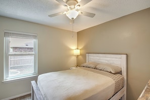 House (3 Bedrooms) | Interior - Shop, Dine & Visit Uwf: Pensacola Home w/ Yard! (Pensacola)
