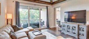 Community Perks: Mountain-view Condo in Toccoa!