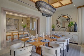 Villa | 5 bedrooms, Internet