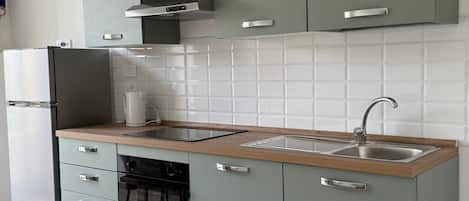 Een magnetron, een oven