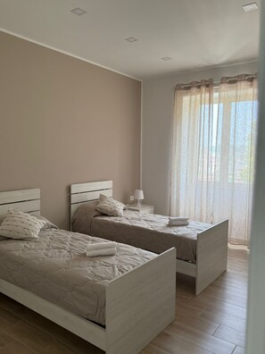 2 Schlafzimmer, Bügeleisen/Bügelbrett, kostenloses WLAN, Bettwäsche