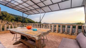Luxury Chalet | Terrace/patio