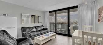 Harbor Inn 405 - Fantastic sound front condo with ocean views!