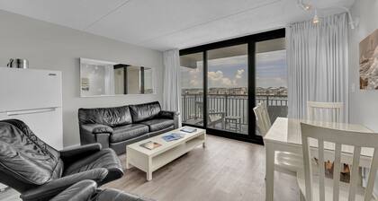 Harbor Inn 405 - Fantastic sound front condo with ocean views!