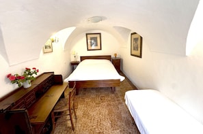 1 chambre, literie fournie