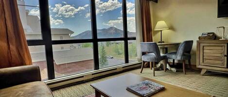 Télévision, espaces bureaux