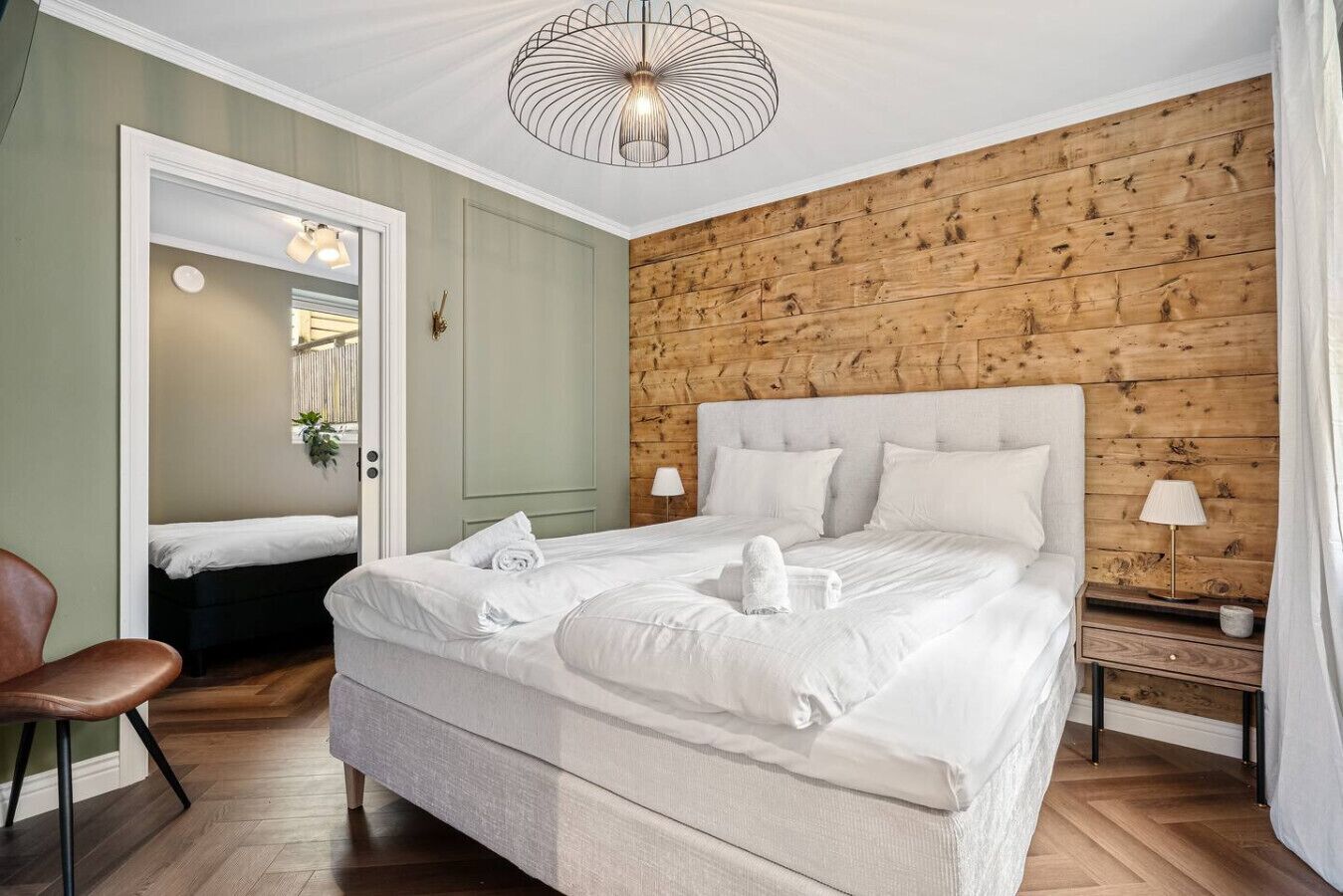 5 soverom, strykejern/-brett, wi-fi og sengetøy