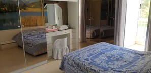 3 chambres, fer et planche à repasser, Wi-Fi, draps fournis