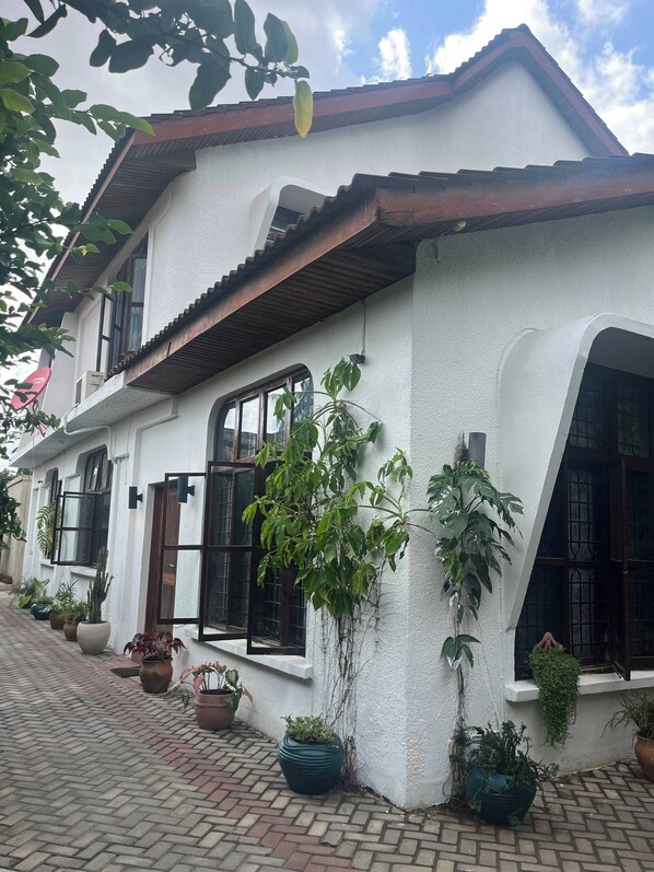 ห้องพักรวม, 5 ห้องนอน, สูบบุหรี่ได้, ระเบียง | บริเวณภายนอก