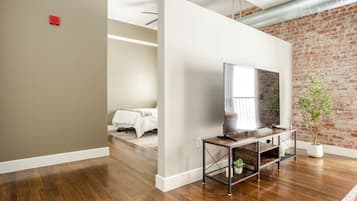 1 Schlafzimmer, Reisekinderbett, kostenloses WLAN, Bettwäsche