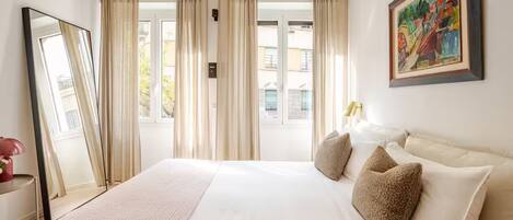 1 camera, ferro/asse da stiro, Wi-Fi, lenzuola