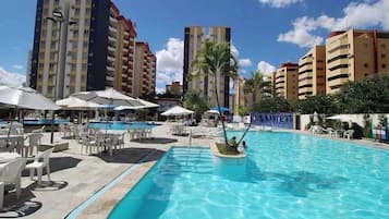7 piscinas externas