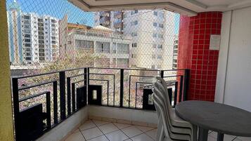 Apartment | Tempat makan luar