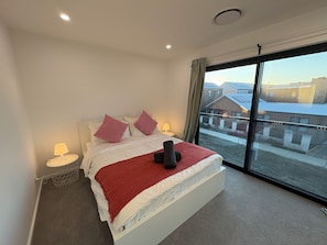 4 chambres, fer et planche à repasser, Wi-Fi, draps fournis
