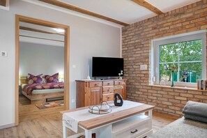 1 bedroom, WiFi, bed sheets, wheelchair access