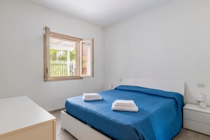 1 slaapkamer, een strijkplank/strijkijzer, wifi, beddengoed