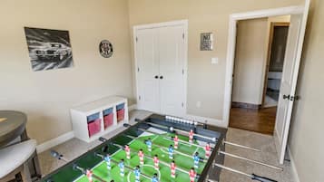 House, 3 Bedrooms | Bilik permainan