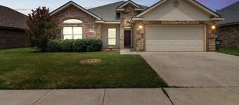 Gorgeous 4br Dakota Springs Home 3 Bedroom Home