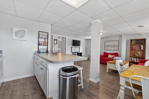 Apartment, 2 Bedrooms | Interior