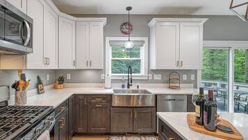 Microwave, oven, stovetop, dishwasher