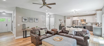 Tranquil craftsman hideaway on 2 secluded acres