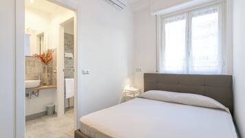 Studio, 1 Double Bed | Iron/ironing board, free WiFi, bed sheets