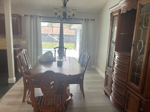 تناول الطعام